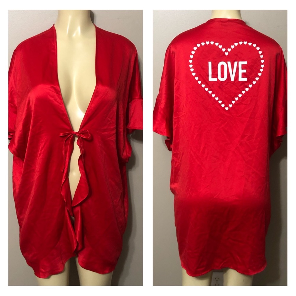 Victoria’s Secret NWT One Size Red LOVE Heart Kimono Robe $58